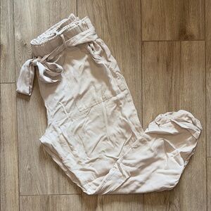 SHINESTAR Cream Light Tan Khaki Stretchy Belted Waistband Cropped Capris Pants